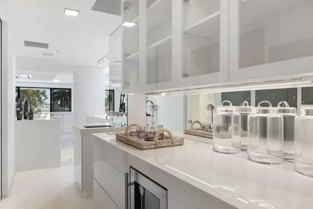 The Plaza of The Palm Beaches Unit Th3e photo 11