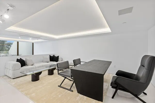 The Plaza of The Palm Beaches Unit Th3e photo 14