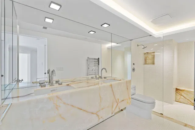 The Plaza of The Palm Beaches Unit Th3e photo 16