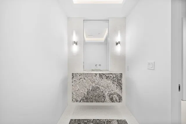 The Plaza of The Palm Beaches Unit Th3e photo 17