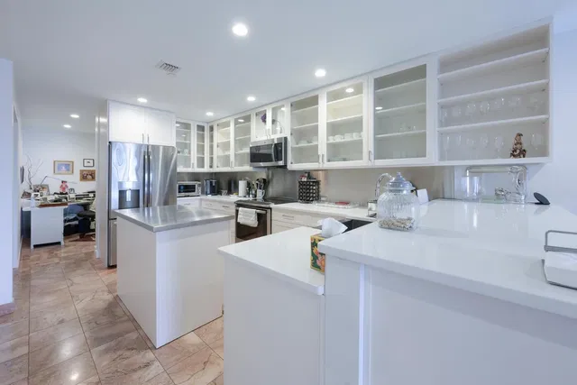 The Plaza of The Palm Beaches Unit Th3g photo 19