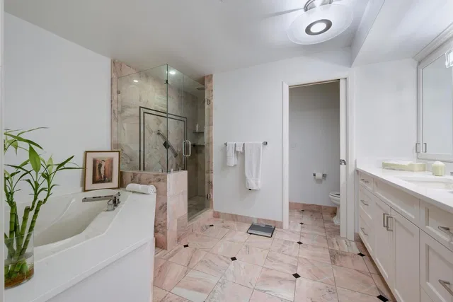 The Plaza of The Palm Beaches Unit Th3g photo 25