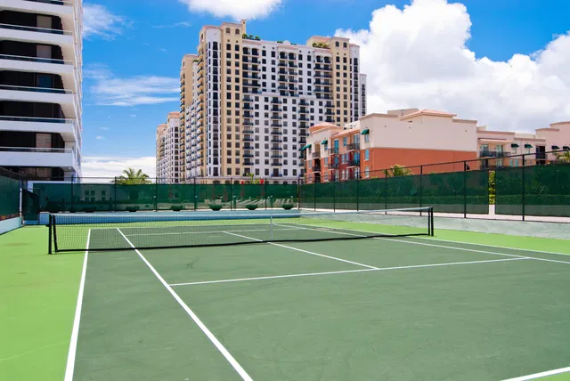 The Plaza of The Palm Beaches Unit Th3g photo 29