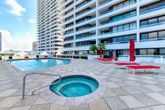 The Plaza of The Palm Beaches Unit Th3g photo 38