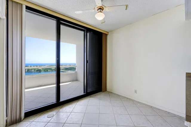The Plaza of The Palm Beaches Unit 25f photo 17