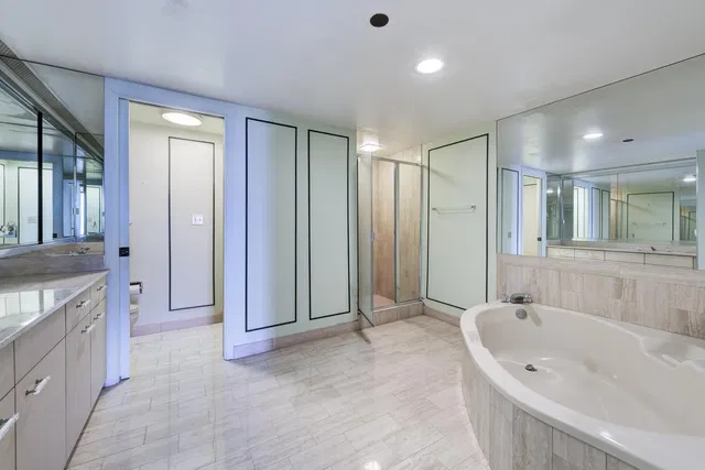 The Plaza of The Palm Beaches Unit 25f photo 26