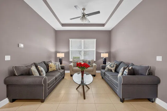 Residence photo 11