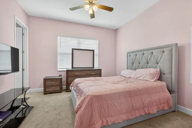 Residence photo 23