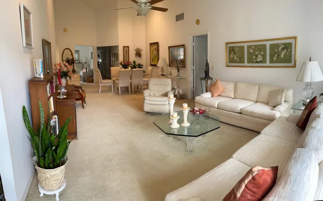 Residence photo 3