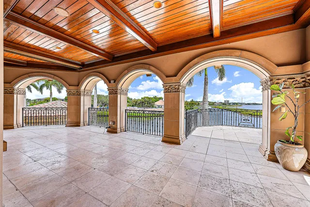 Admirals Cove Residence photo 29