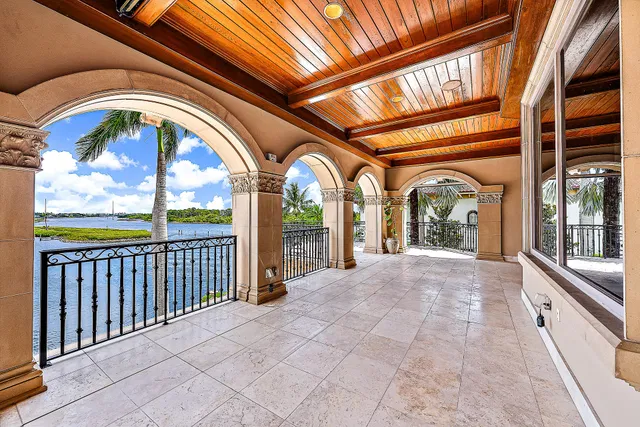 Admirals Cove Residence photo 30