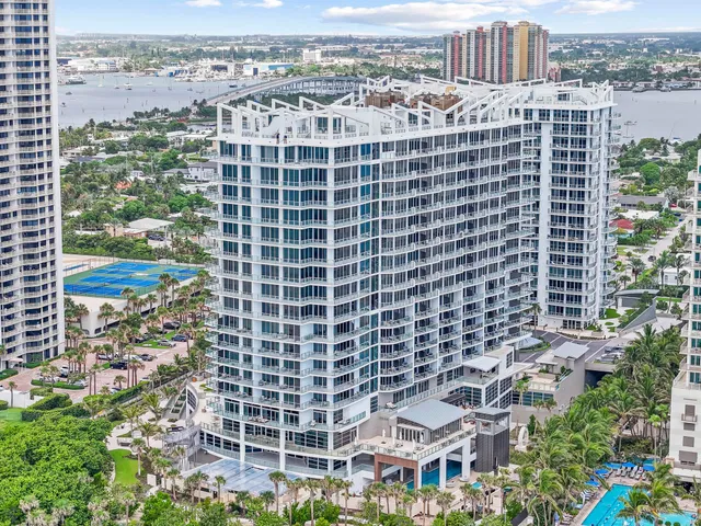 Amrit Ocean Resort & Residences Unit H1401 photo 4