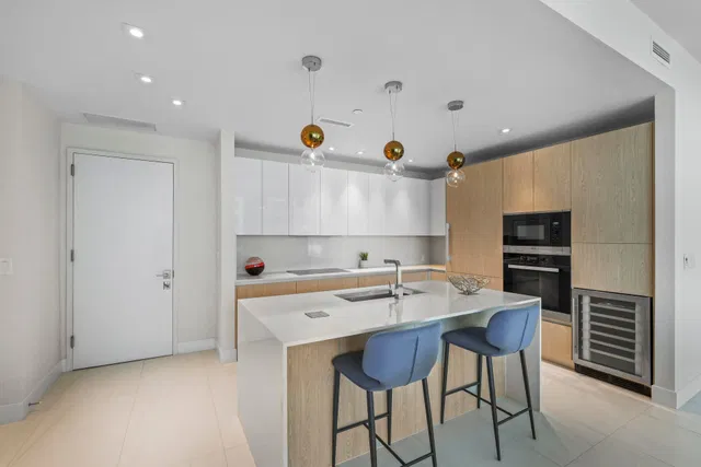 Amrit Ocean Resort & Residences Unit H1401 photo 12
