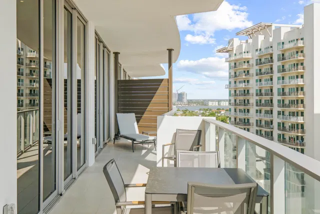 Amrit Ocean Resort & Residences Unit H1401 photo 31