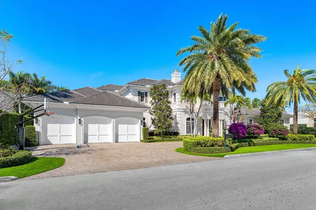 Royal Palm Yacht and Country Club Residence photo 3
