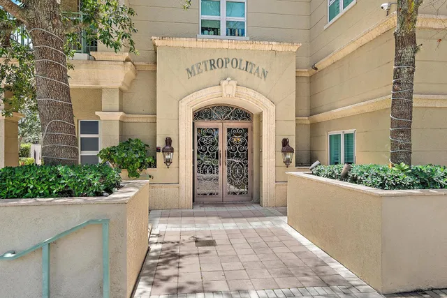 The Metropolitan Unit 110 photo 14