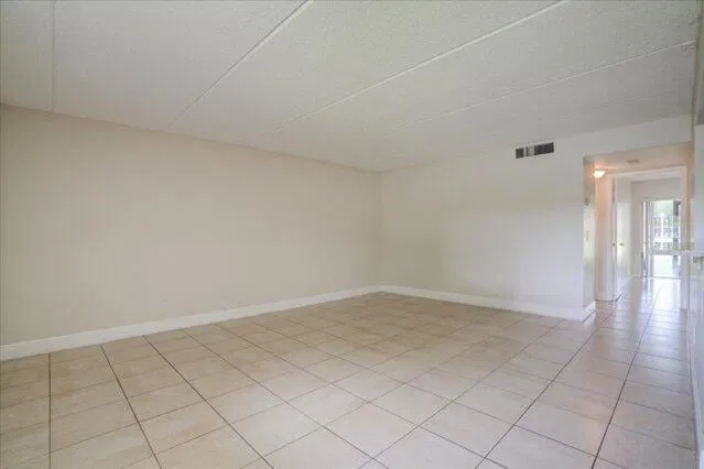 Residence photo 8