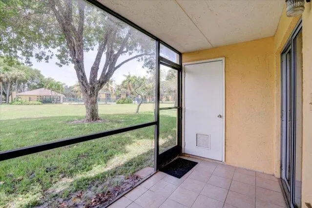 Residence photo 24