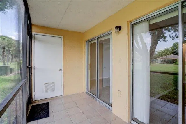Residence photo 25