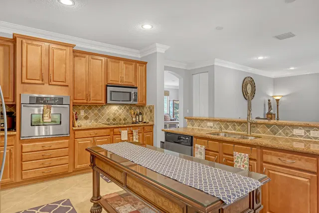 Canterbury Place Residence photo 4