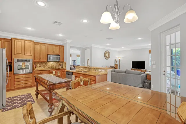 Canterbury Place Residence photo 5
