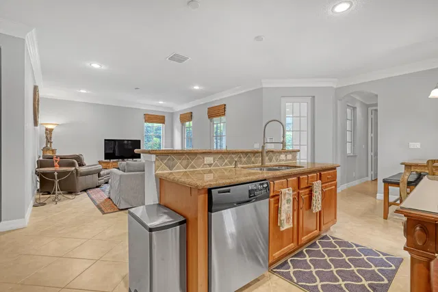 Canterbury Place Residence photo 6