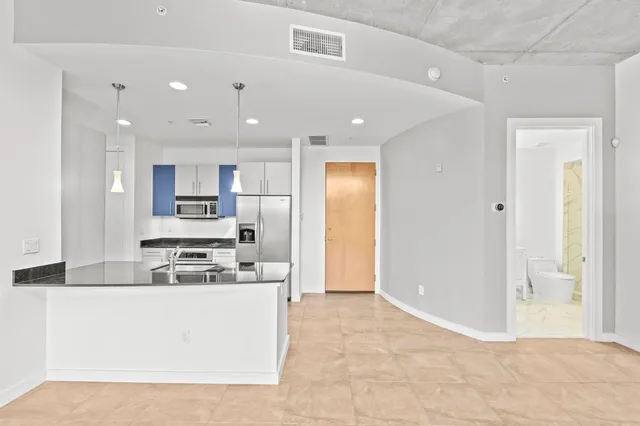 The Meridian Unit 201 photo 2