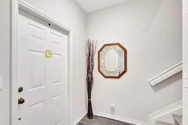 Botanica Unit 107 photo 5