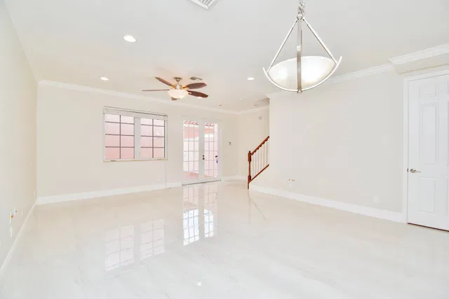 Canterbury Place Residence photo 6