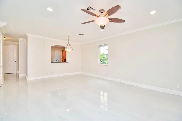 Canterbury Place Residence photo 7