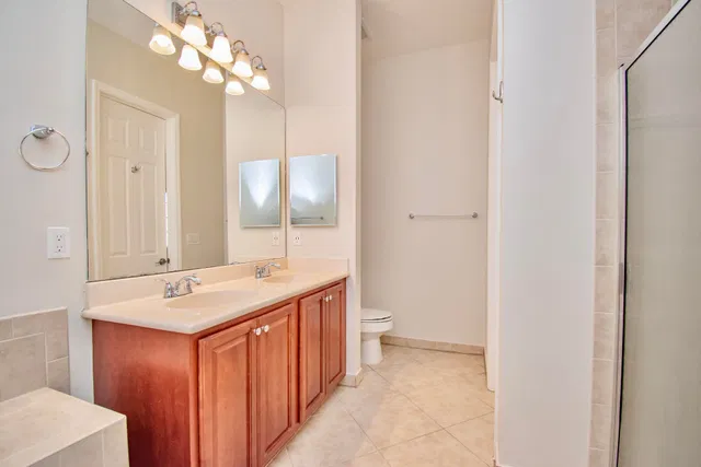 Canterbury Place Residence photo 19