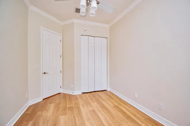 Canterbury Place Residence photo 26