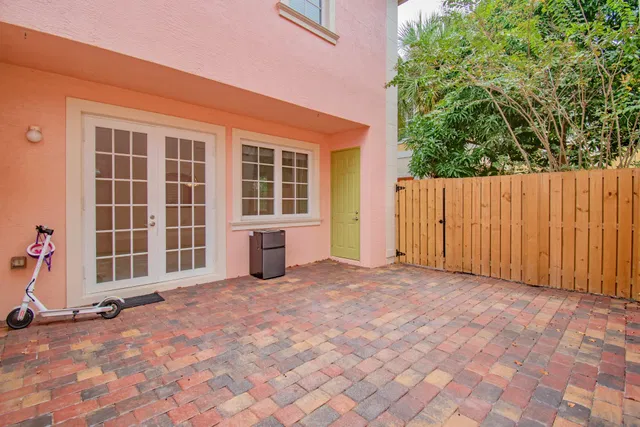 Canterbury Place Residence photo 27