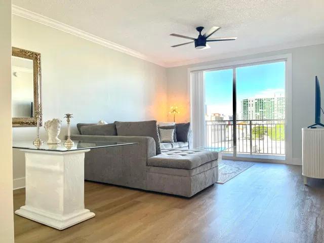 The Montecito Unit 805 photo 4