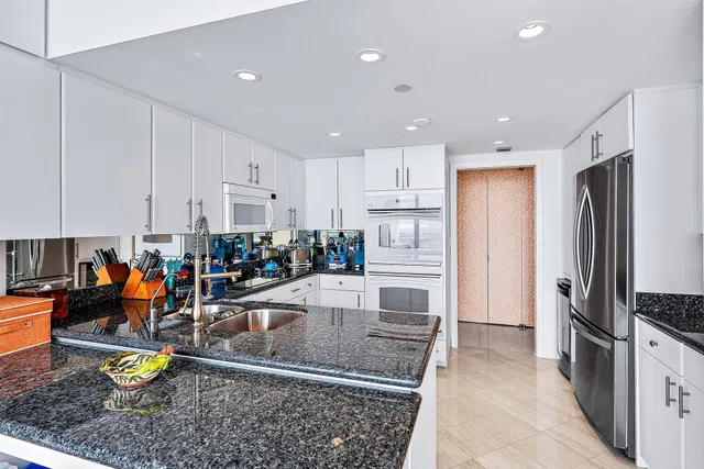 The Plaza of The Palm Beaches Unit 16b photo 8