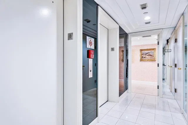 The Plaza of The Palm Beaches Unit 16b photo 15