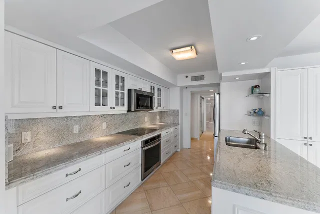 Eastpointe Singer Island Unit 16j photo 6