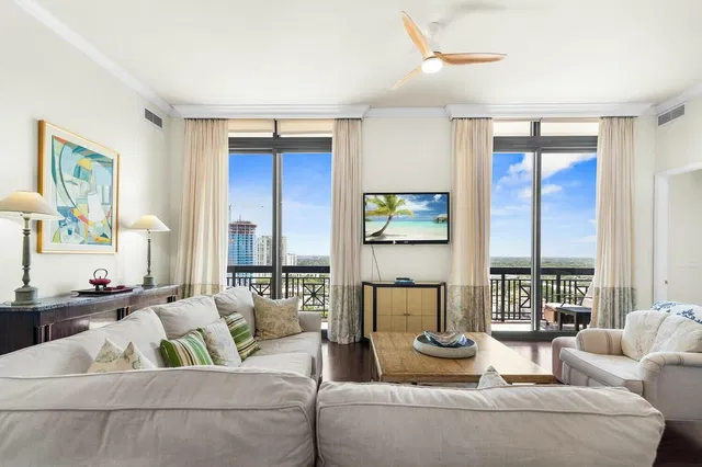 One City Plaza Unit 1602 photo 5