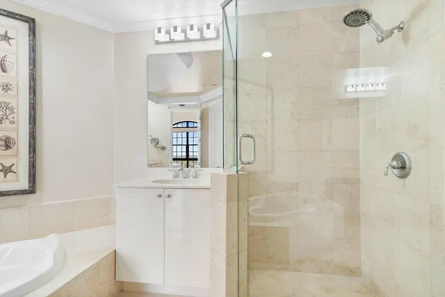 One City Plaza Unit 1602 photo 17
