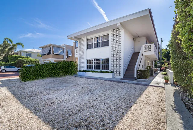 226 Australian Avenue #4