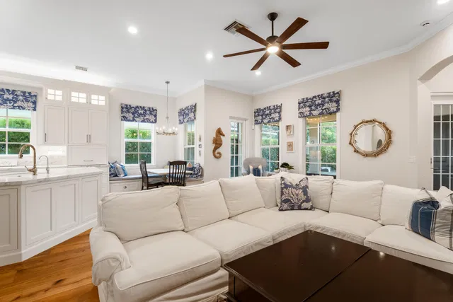 Canterbury Place Residence photo 11