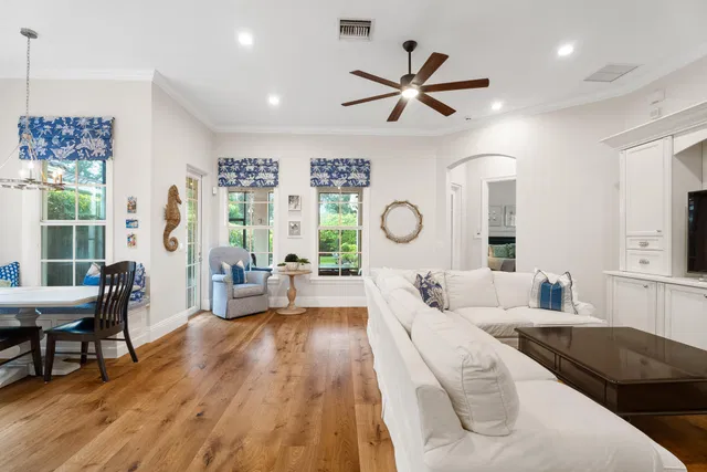 Canterbury Place Residence photo 12