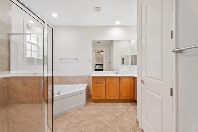 Canterbury Place Residence photo 26