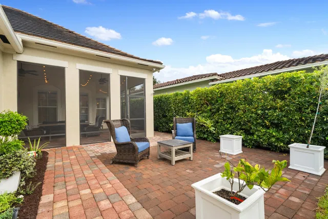 Canterbury Place Residence photo 36