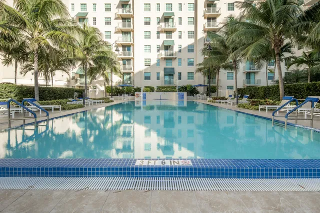 610 Clematis Unit 317 photo 17