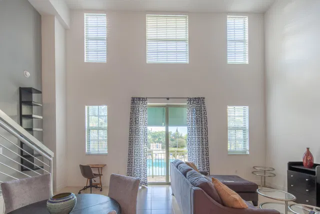 610 Clematis Unit 317 photo 19