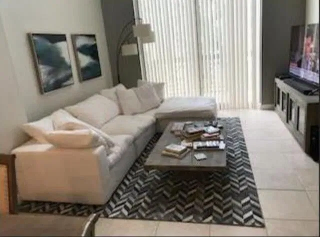 One City Plaza Unit 213 photo 2