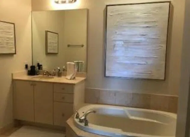 One City Plaza Unit 213 photo 9