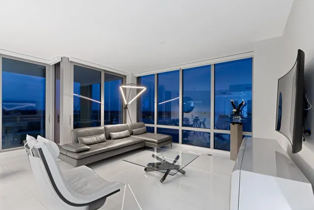 Water Club North Palm Beach Unit 1102 photo 2