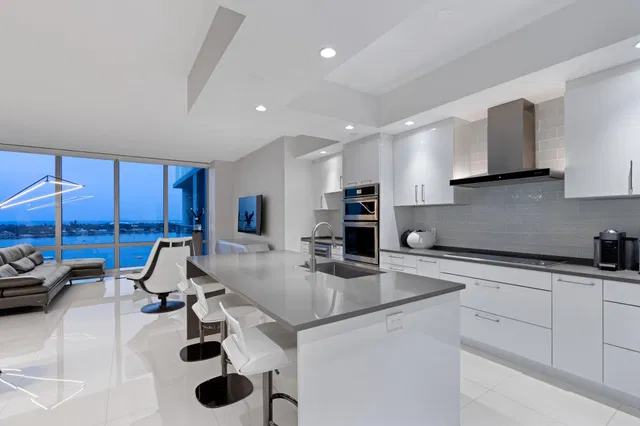Water Club North Palm Beach Unit 1102 photo 6